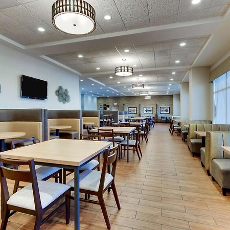 Drury Inn & Suites Orlando Near Universal Orlando Resort Екстер'єр фото
